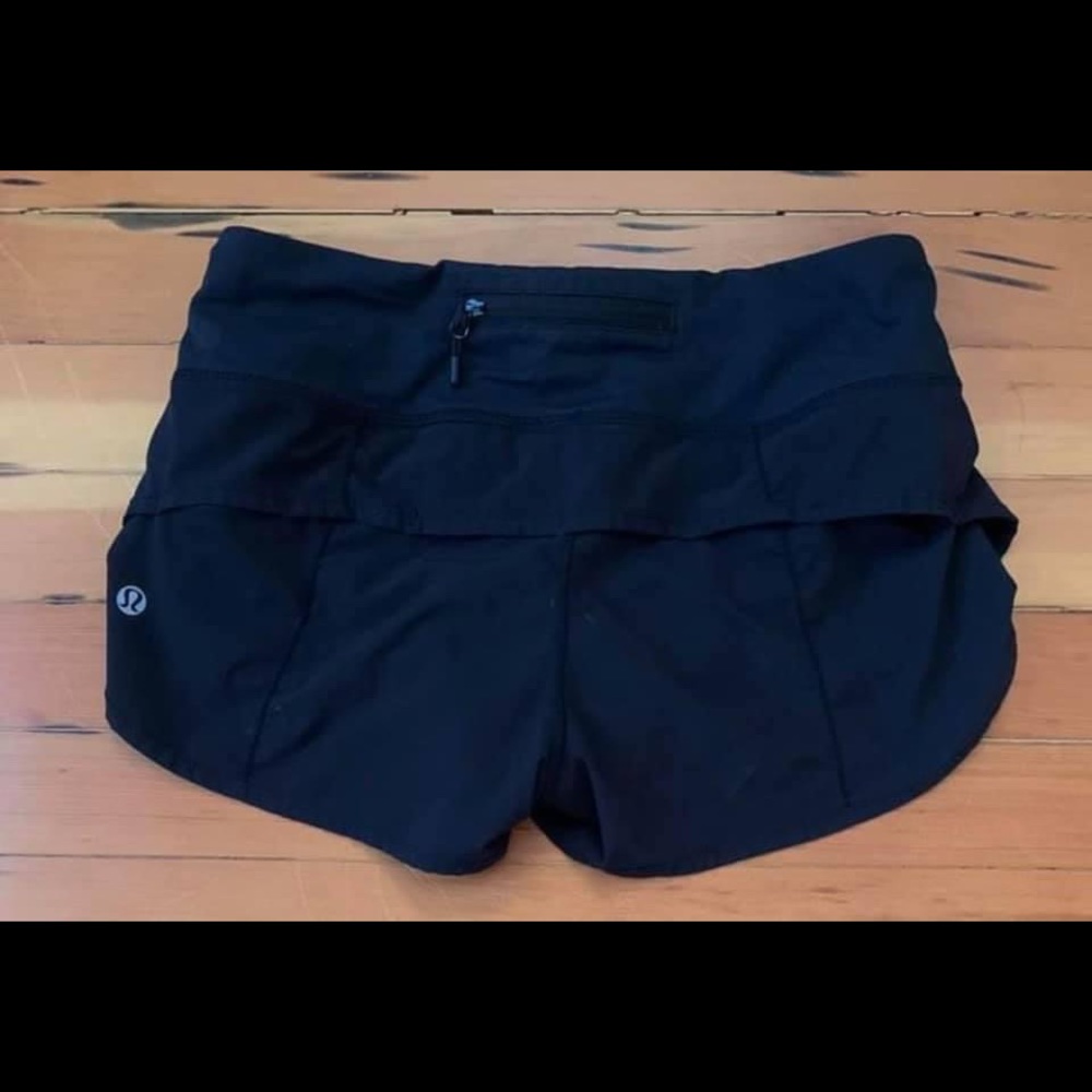 Lululemons hotty short 2” and size 2
